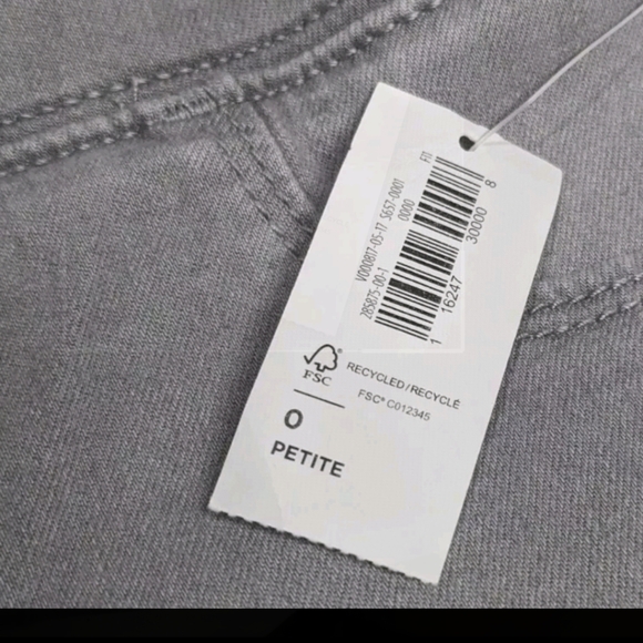 NWT Old Navy Rockstar Mid Rise Pants Pull On 0P Petite Gray P0 - Picture 2 of 8